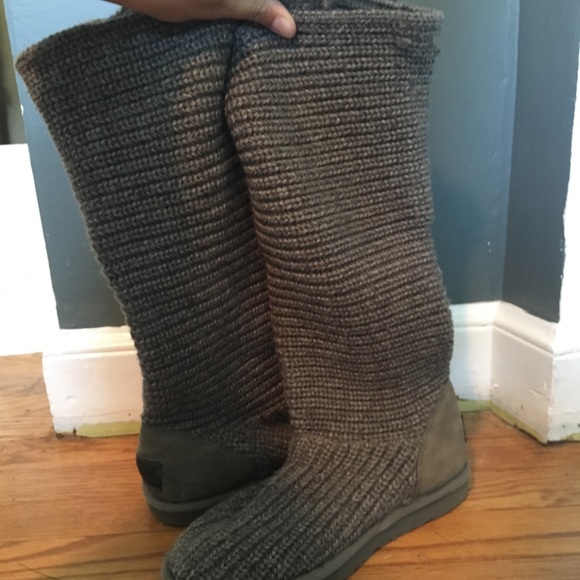 UGG classic cardy knit gray boots. - Picture 5 of 5